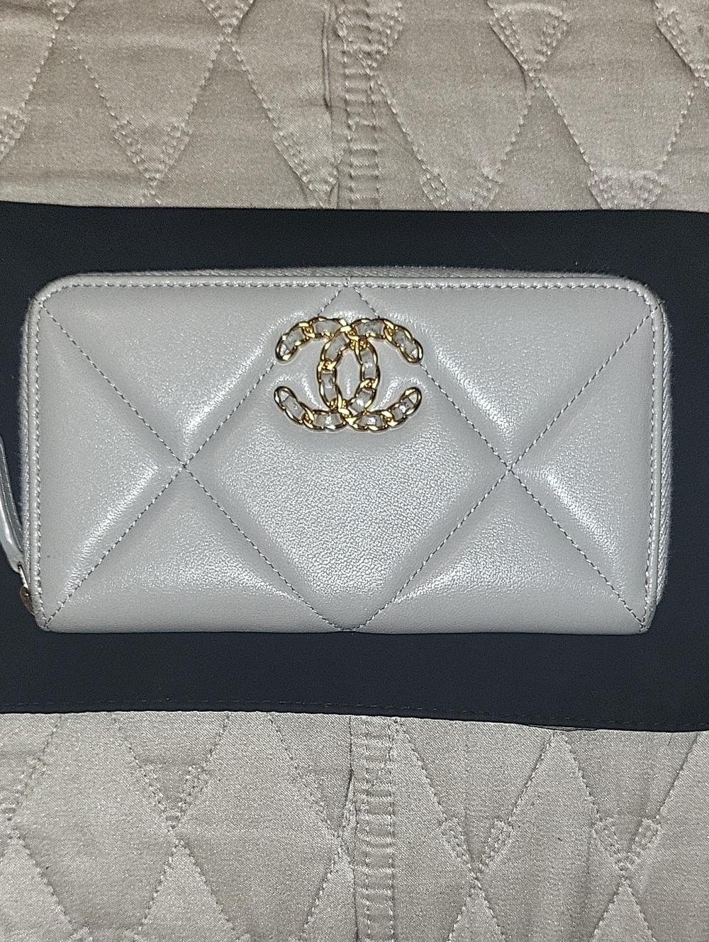 CHANEL Quilted Zip Wallet in Pale Gray with Gold CC